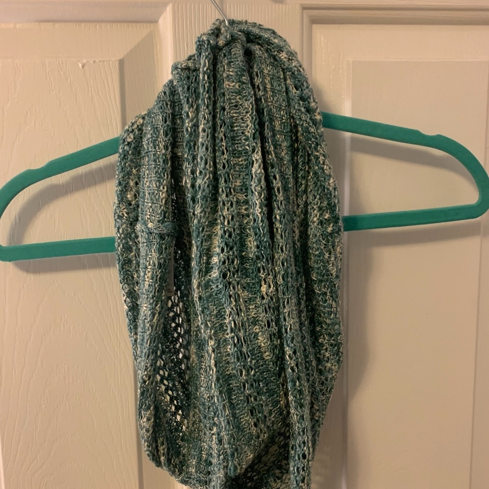 Green and White Scarf